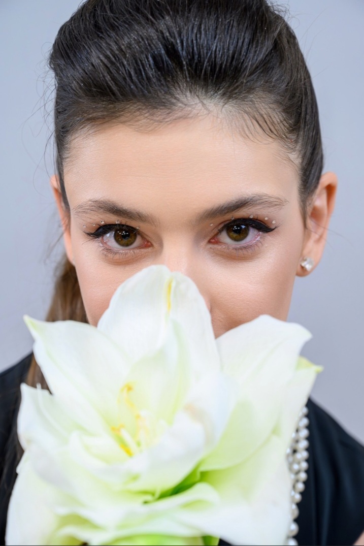 Праздничная фотосессия для девочек прошла в фонде «Берег надежды» накануне 8 Марта 