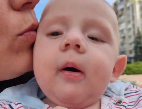 Шаг навстречу свету: малышу из семьи украинских беженцев нужна помощь!