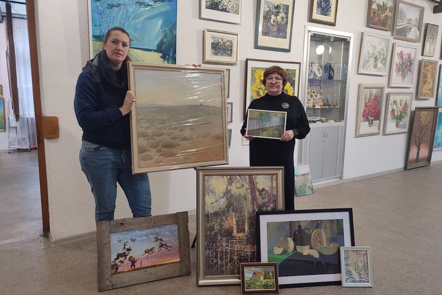 Искусство, которое дарит надежду: художники поддержали фонд