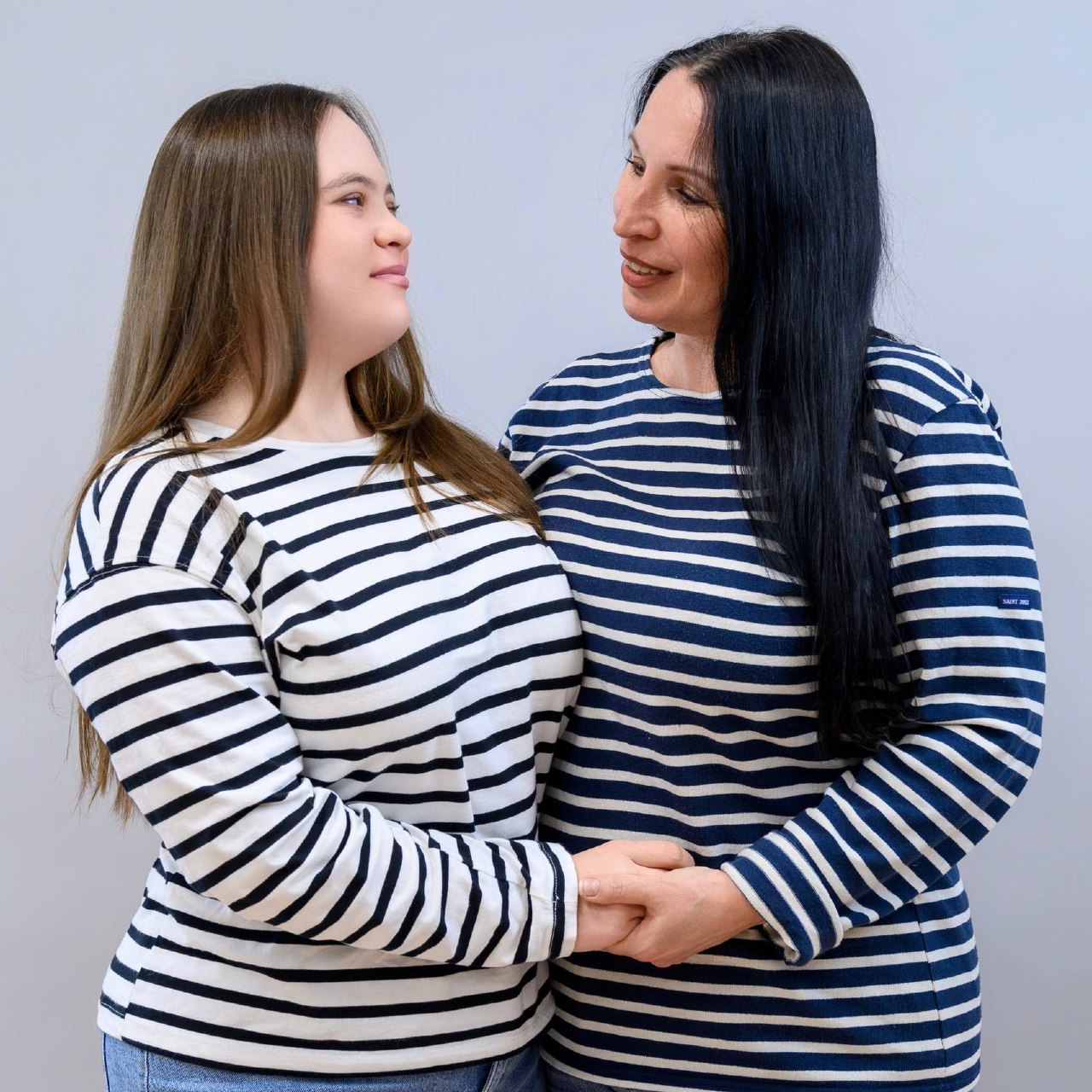 Праздничная фотосессия для девочек прошла в фонде «Берег надежды» накануне 8 Марта 