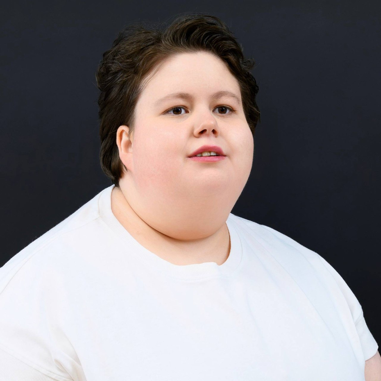 Праздничная фотосессия для девочек прошла в фонде «Берег надежды» накануне 8 Марта 