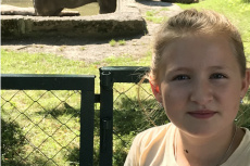 Жизнь на цыпочках: 11-летней Вике два года не могут установить диагноз