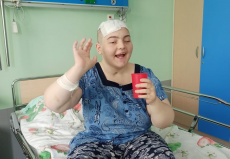 Уникальная Вика вернулась домой после операции в Новосибирске