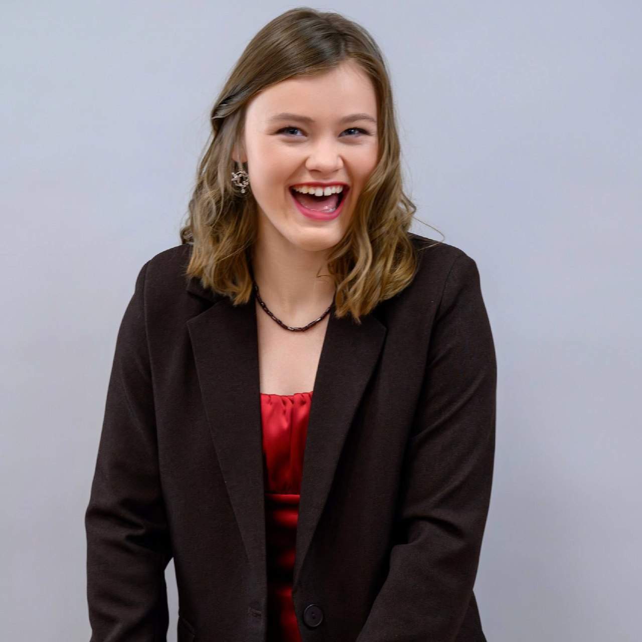 Праздничная фотосессия для девочек прошла в фонде «Берег надежды» накануне 8 Марта 