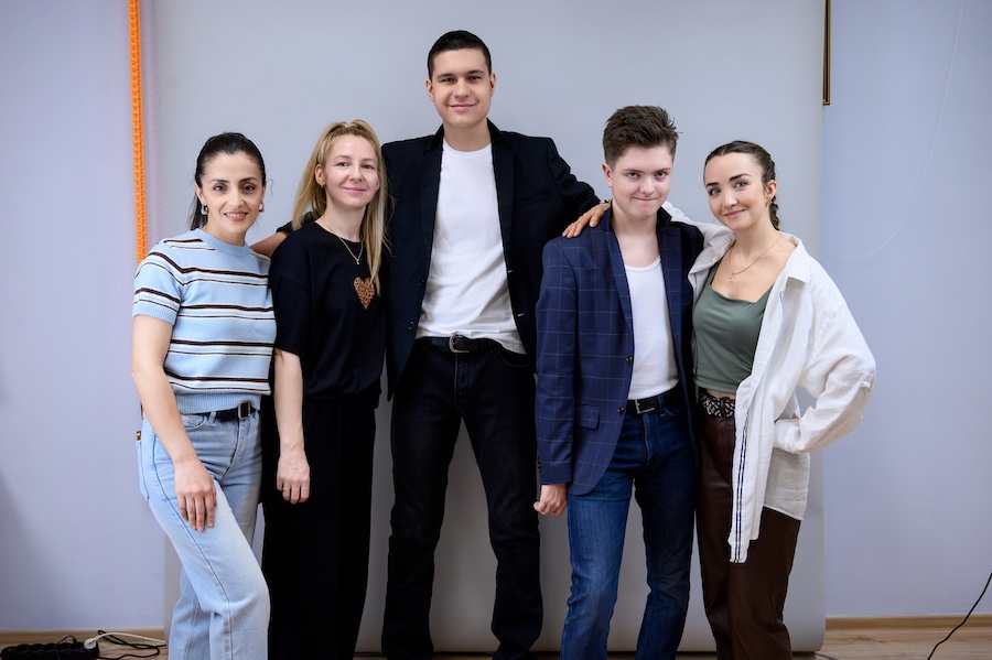 Профессиональные фотографы и стилисты сделали подарок подопечным фонда