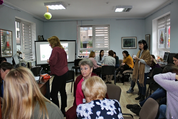 Преподаватели и волонтеры проекта «Цветы жизни» приняли участие в тренинге